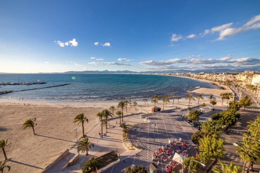 Viel zu schön für Billigtourismus - die Playa de Palma mit ihren langen Stränden vor den Toren Palmas ist geografisch eine 1 a Lage.